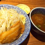 サバ節カレーつけ麺・並  1000円 とろけるチーズ 100円