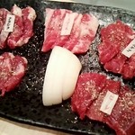 けとばし屋チャンピオン - 焼肉盛り合わせ 2人前（クラシタ、ロース、ラムダゴ、バラ、ヒレ）