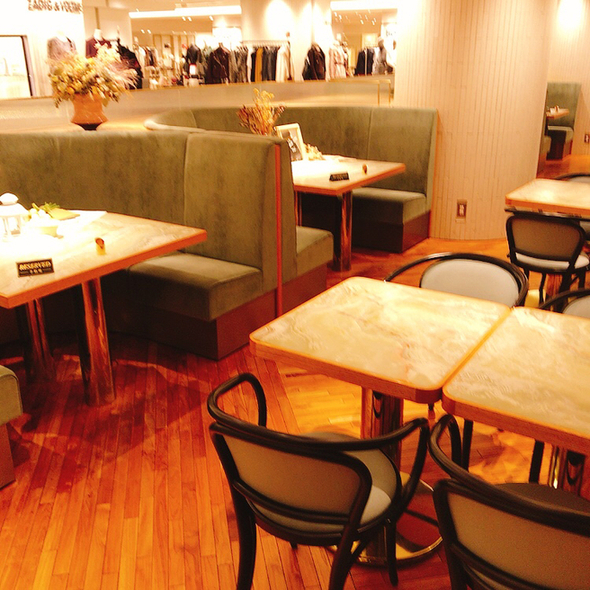 Bistrocafe The Flower Table ビストロカフェ ザ フラワー テーブル 栄 名古屋 カフェ ネット予約可 食べログ