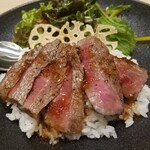 そうめん そそそ ～その先へ～ - オリーブ牛のステーキ丼　1,500円