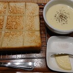ラ・パン - シングルサイズトースト＋チーズフォンデュ¥600