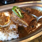 東京コロンボ - キュウリ唐辛子を添えて