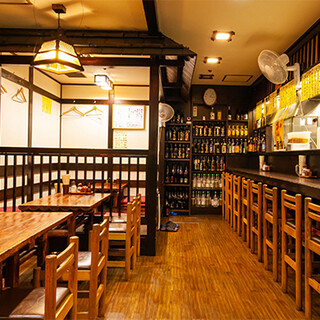 肩肘張らずにくつろげる新橋の憩いの場。座敷席は女子会にも◎