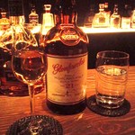 SHOT BAR AI - グレンファークラス21年。