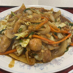 中国菜館 岡田屋 - 鶏肉キャベツカレー炒め