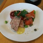 ボーノ - 前菜  スモークサーモン  鴨ロースト  テリーヌ