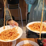 ボーノ - モッツアレラのトマトソースパスタ  みにょ〰️〰️ん中