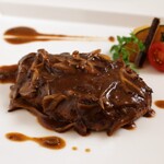 熊猫社中洋食キッチン Sato - 黒毛和牛を使用した”贅沢”ハンバーグ〜4種茸の特製デミグラス〜
