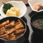 Kimuraya Honten - 木村屋ではあなごの専門店として、3つの穴子飯をご用意。3つの異なる穴子飯から、お好みの味を見つけてください。