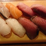 鮨のえん屋  - 最初に出てくる寿司