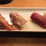 鮨のえん屋  - 炙り牛 タン 桜肉 鶏ささみ