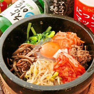 ビビンバやチヂミなどこだわりの韓国料理をご用意しております！