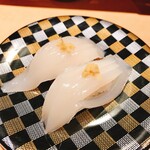 回転寿司 函館まるかつ水産 - 生簀イカ