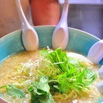太鼓判亭 - 09/07/2012：４人前の特盛りラーメン