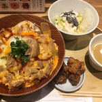 名古屋コーチン親子丼 酉しみず - 名古屋コーチン親子丼L (*´-`) 鶏の唐揚げ