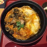 宮崎地鶏炭火焼 車 - 日南鶏　親子丼