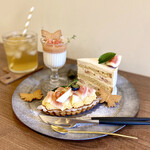 小さな菓子工房 ちょうのはね - いちじくのキャラメルショートケーキ、いちじくのバルケット、いちじくのブランマンジェ ミニ、きび糖ちょうちょサブレ、季節の果実シロップ レモンジンジャーソーダ♡