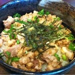 ミニチャーシュー丼
