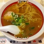すわき後楽中華そば - 2012.7.10(火)12時半 ラーメン580円麺固め最高ですわ。 (^_^)v
      