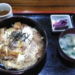 たつみ食堂 - カツ丼　800円