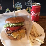 ヒッチ ハイカーズ バーガー スタンド - 料理写真:料理