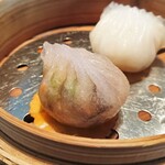 Lung King Heen - 蒜香菜苗帶子餃