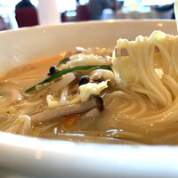 ジャスミンガーデン - 白湯ピリ辛らーめん ジャスミンガーデン - 白湯ピリ辛らーめん