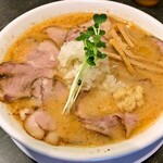 魁 肉盛りつけ麺 六代目 けいすけ - 