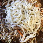 Yakiniku Sachi - お肉に火が通ったら、うどんを投入