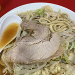 ラーメン二郎 - 豚ちゃん