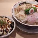 キング製麺 - 全部入りワンタン麺1240円　マヨチャーシューご飯250円