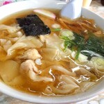 竹田家手打ラーメン店 - ワンタンメン 700円