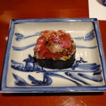 銀座 しのはら - 鮪とべったらの太巻き