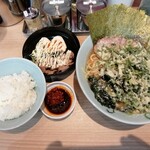 らーめん 尾又家 - ネギラーメン中 ９００円　粉チーズ １００円　まかないの頭 １５０円　レッド玉 １００円　計１２５０円　ライスはサービス。