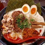 らぁめん in EZO - こちらが豪華盛り辛味噌ラーメン