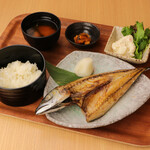 Grilled mackerel set meal