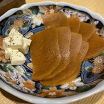 Kyuushuu Kurodaiko - 大根の味噌漬け。クリームチーズが添えてあり大人のおつまみ！