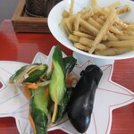 釜めしや 幸右ェ門 - きゅうりの浅漬け、なす漬け、酢ごぼう