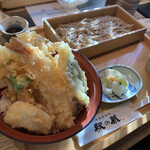 金澤旬料理 八兆屋 駅の蔵 - かき揚げ天丼と蕎麦のセット