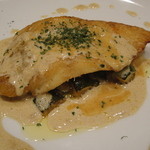 チェボーナ - 白身魚のポワレ、オリジナルソース