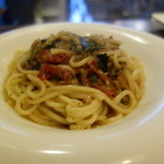 PASTAVOLA - イワシとドライトマトとバジルのオイルパスタ