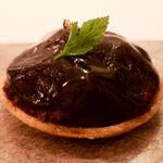 ラ・トゥーエル - ブータンノワールとハムのタルト