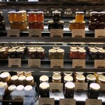 マテリエル - コンフィチュールショーケース全景