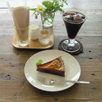 サリーガーデン - カフェ　洋ナシタルト　アイスコーヒー