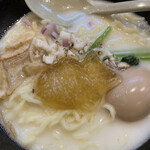 鯛ラーメン 銀次、ぷるっと。 - 