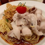 暖暮 - 「新生姜と豚しゃぶの冷やし中華（830円）」肉部アップ