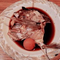 ろっこん - 手前の丸は梅干し