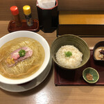 鯛塩そば 灯花 本店 - 