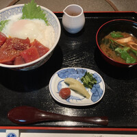 札幌かに家 本店 - まぐろユッケ丼880円