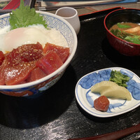 札幌かに家 本店 - まぐろユッケ丼880円